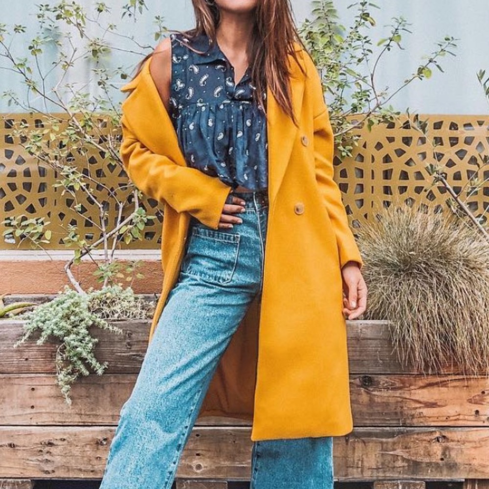 🔥UO PAISLEY BLUE CROP TOP🔥